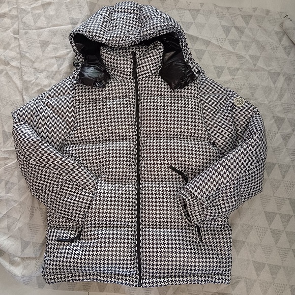Moncler Houndstooth Thickened Short Down Jacket - Picture 2 of 6